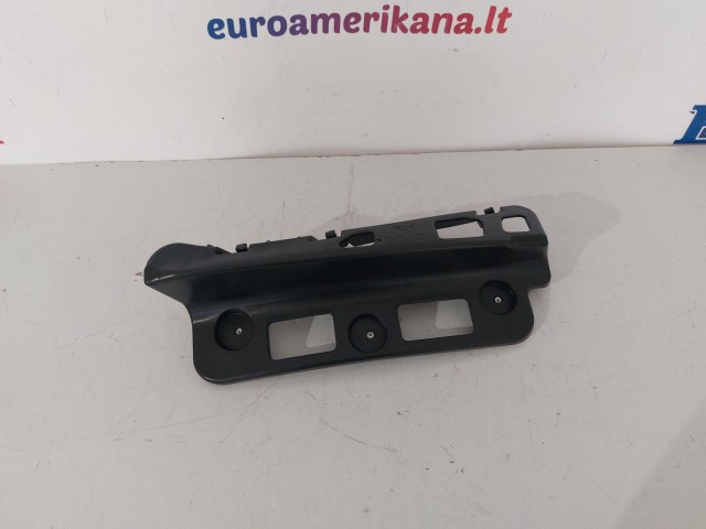 Upper Retainer, RH